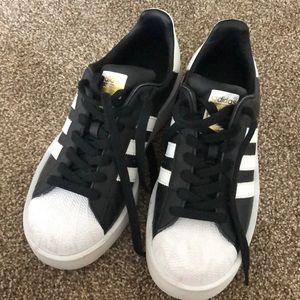 Black Adidas superstars